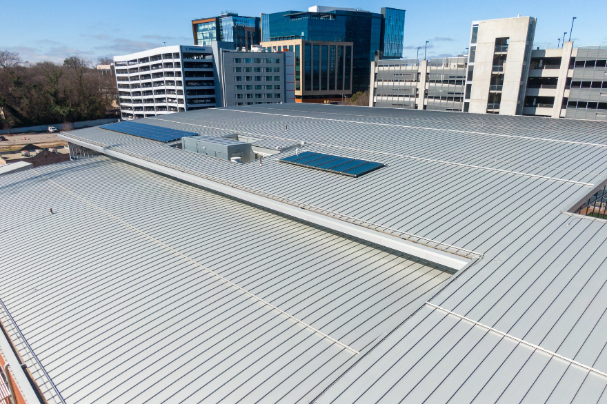 Choosing the Right Commercial Roofing Contractor blog image